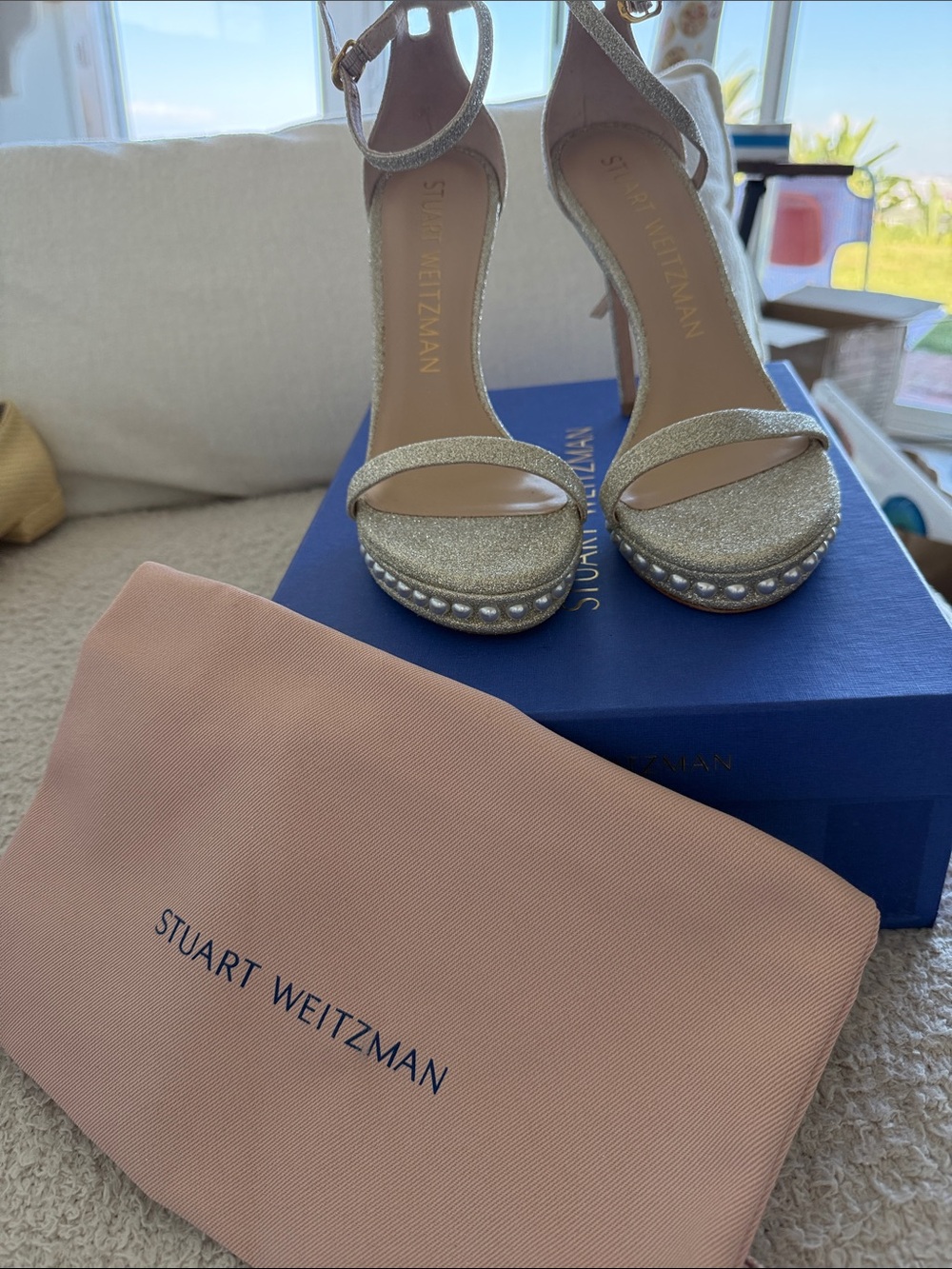 Stuart Weitzman Nudistdisco
Pearl Platform Sandals Fig-Fine Glitter Sz 8.5 NIB - Picture 5 of 7